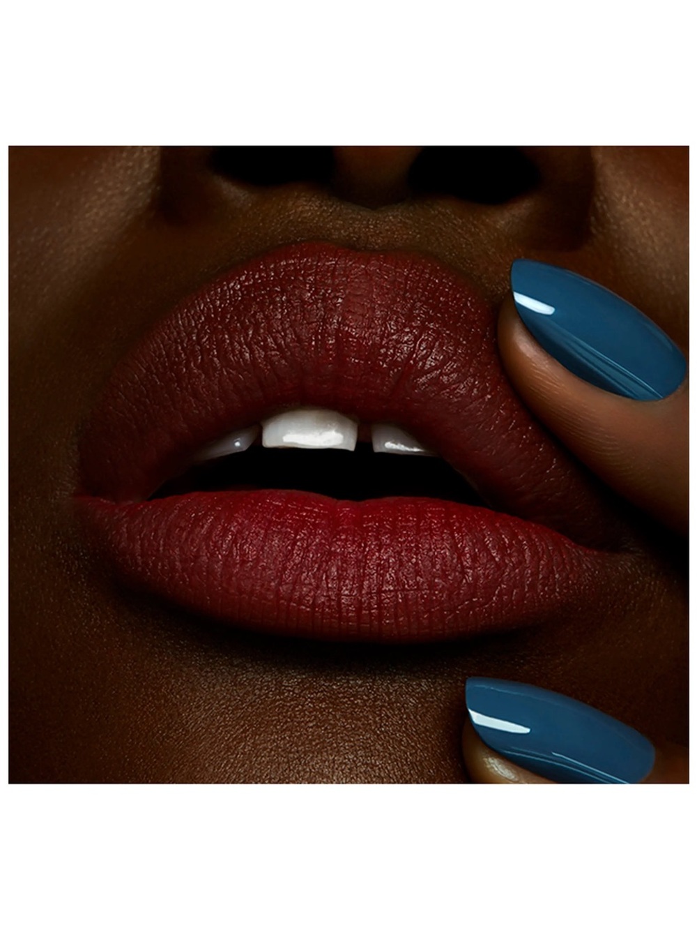 MAC Powder Kiss Liquid Lipcolour - 977 Fashion Emergency - Picture 5 of 8